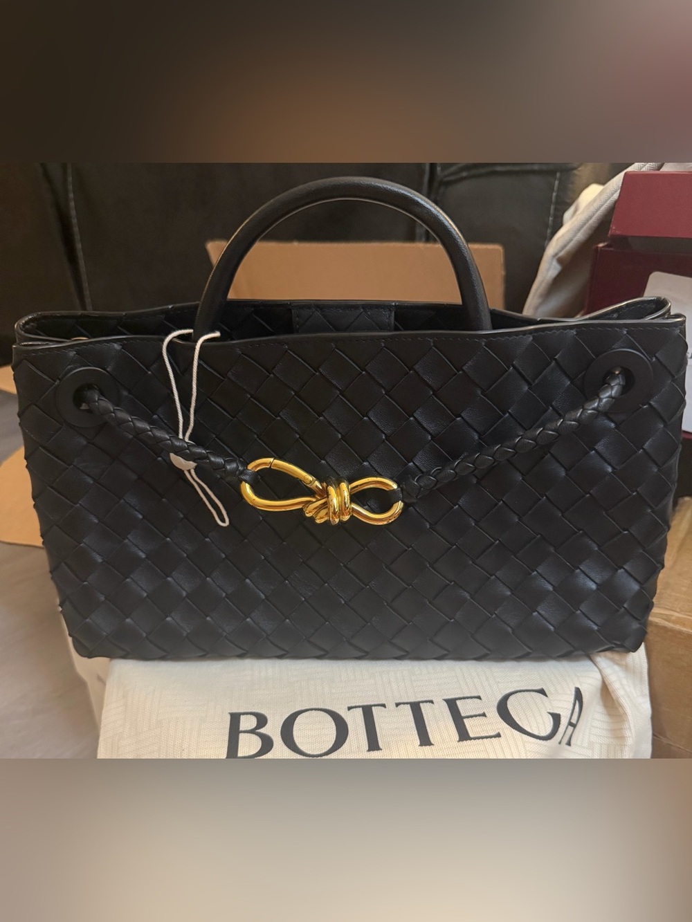 ❌SOLD❌BOTTEGA VENETA East West Andiamo gold  hardware - Picture 3 of 17